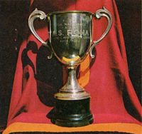 1951/52: la coppa assegnata alla squadra vicnitrice del campionato di serie B